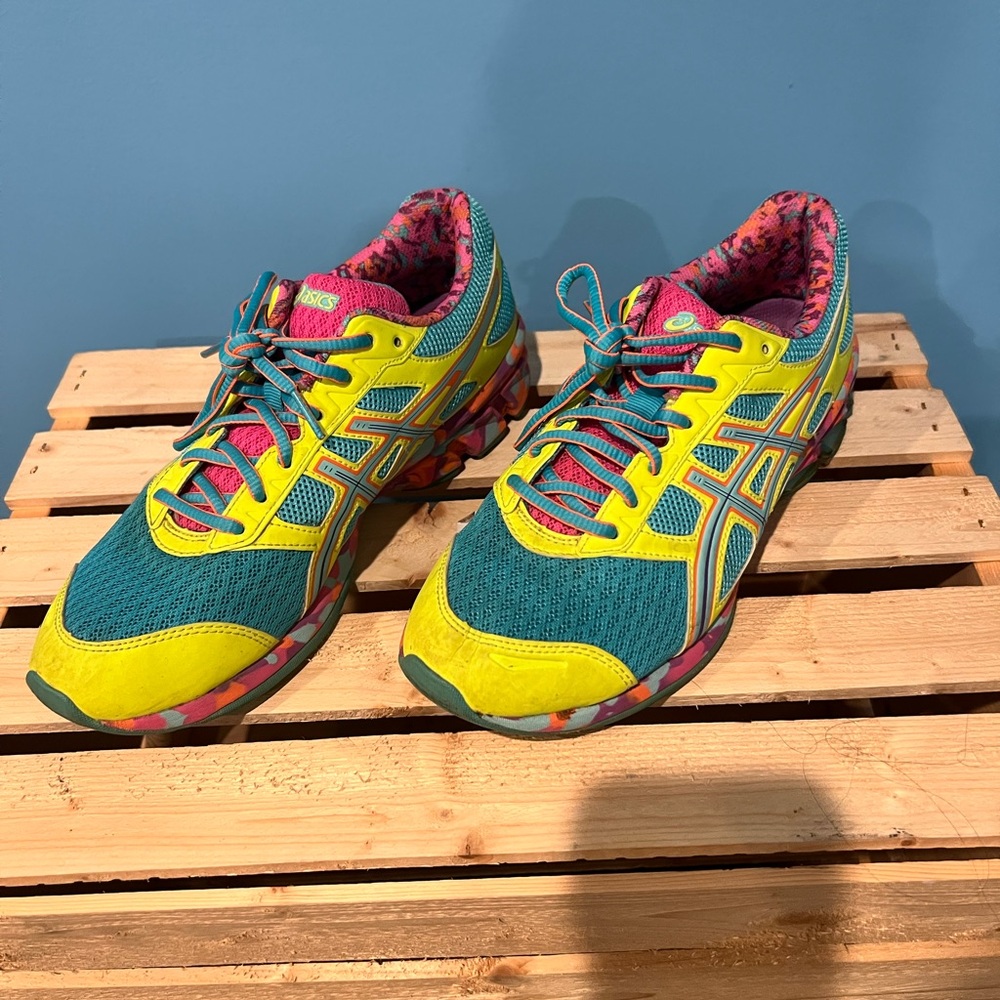 ASICS Running Shoes - Picture 2 of 6